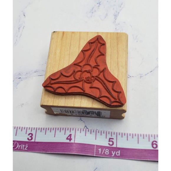 Holly Berry Bunch Canadian Maple Collection Wood Mounted Rubber Stamp - Picture 6 of 7